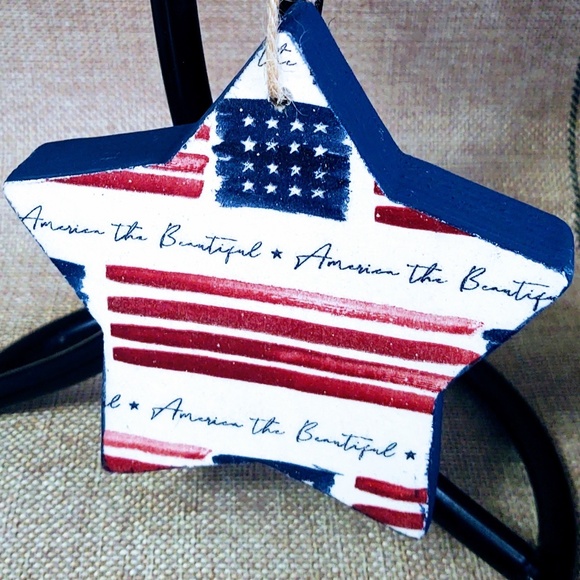 HANDCRAFTED PATRIOTIC ORNAMENT/TIERED TRAY DECOR/4TH OF JULY/AMERICANA DECOR - Picture 3 of 3
